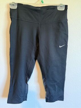 Nike Black Capri Athletic Leggings with White Swoosh